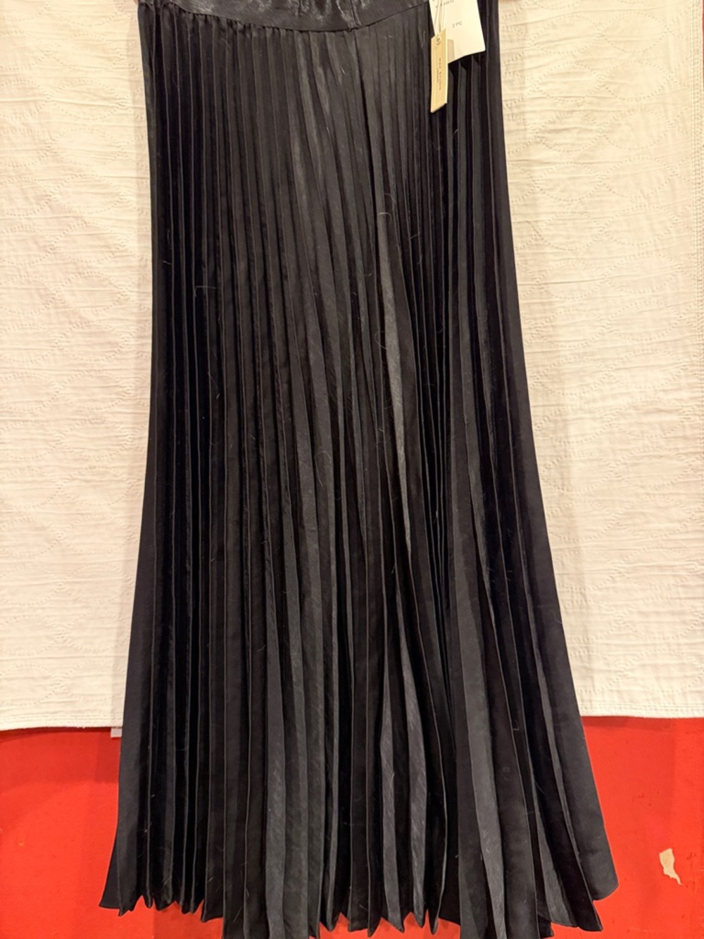 Max Studio Black Pleated Maxi Skirt - Sleek Full-Length Design